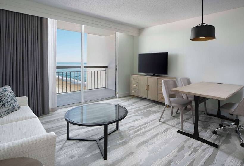 Люкс Премиум, Embassy Suites By Hilton Myrtle Beach Oceanfront Resort