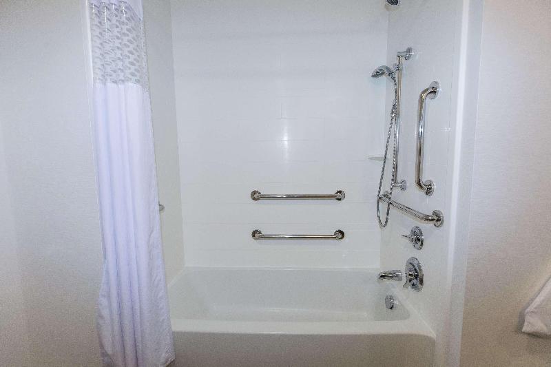 Стандартный Номер Кровать Кинг, Hampton Inn & Suites Syracuse North Airport Area