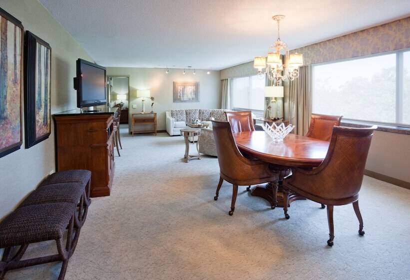 Номер Стандарт, Crowne Plaza Minneapolis West, An Ihg