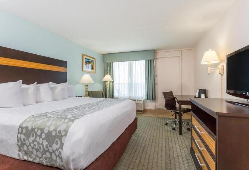 Стандартный Номер Кровать Кинг, Ramada Plaza By Wyndham Nags Head Oceanfront