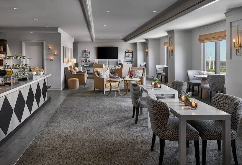 Номер Клуб, The Ritzcarlton, Pentagon City