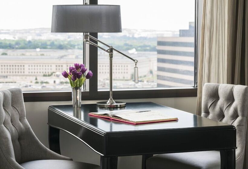 이그제큐티브 스위트, The Ritzcarlton, Pentagon City