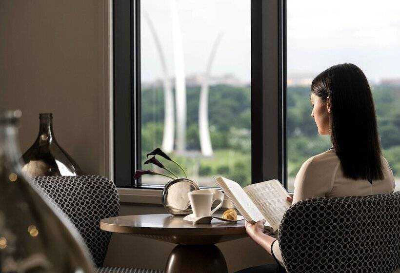 이그제큐티브 스위트, The Ritzcarlton, Pentagon City