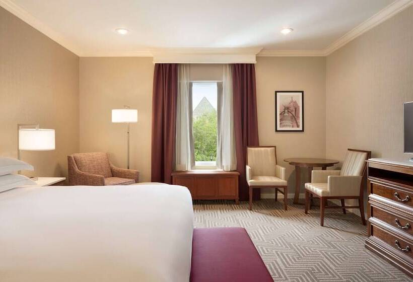 디럭스 룸, Hilton St. Louis Frontenac