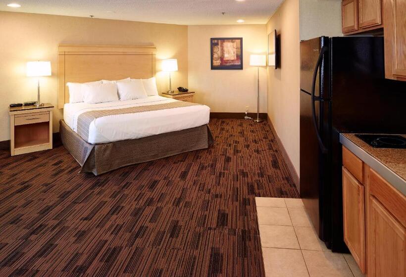 Президентский Люкс, Livinn Hotel Cincinnati North/ Sharonville