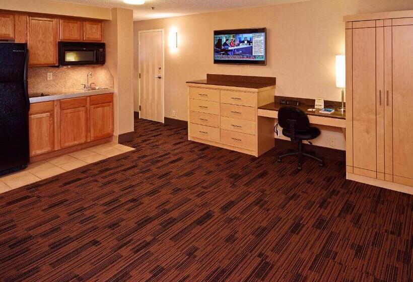 Президентский Люкс, Livinn Hotel Cincinnati North/ Sharonville