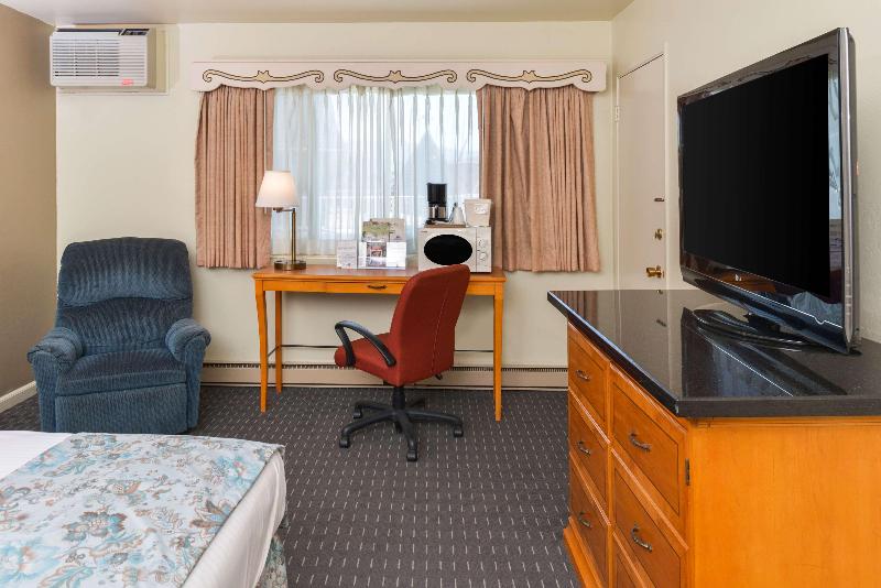 Номер Deluxe Кровать Кинг, Svendsgaard S Lodge  Americas Best Value Inn & Suites