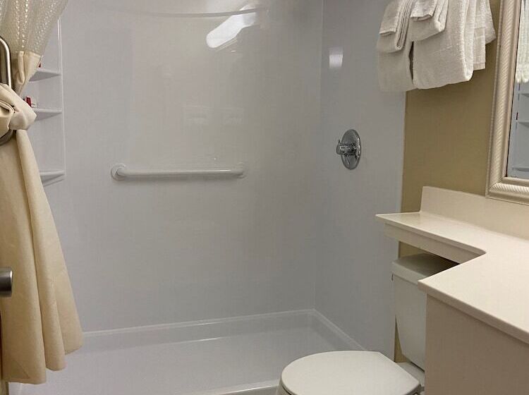 Номер Стандарт 2 Двуспальные Кровати, Travelodge Inn & Suites By Wyndham Albany