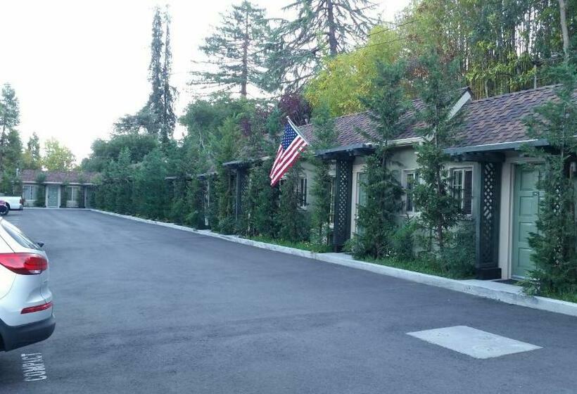 Номер Стандарт 2 Двуспальные Кровати, Marin Lodge
