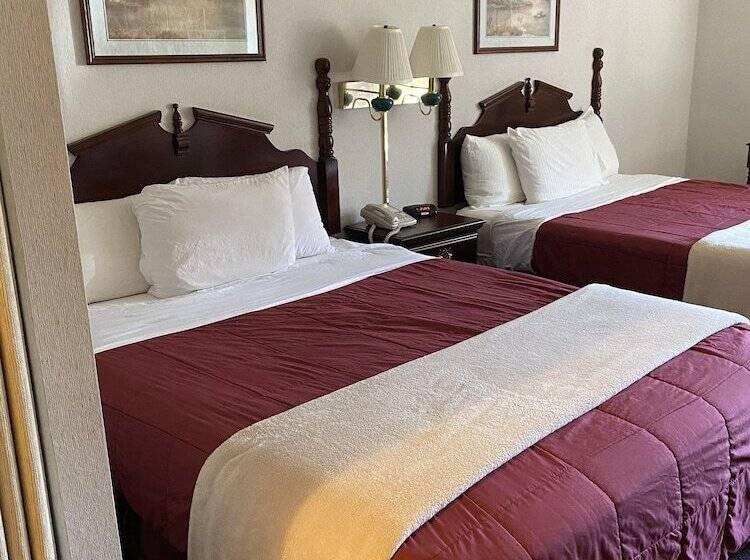 스탠다드 룸 더블 침대 2개, Voyageur Inn And Conference Center