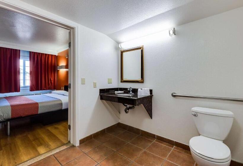 デラックスの４人部屋, Motel 6 San Jose, Ca   Convention Center