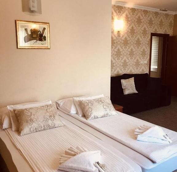 Suite, Bristol