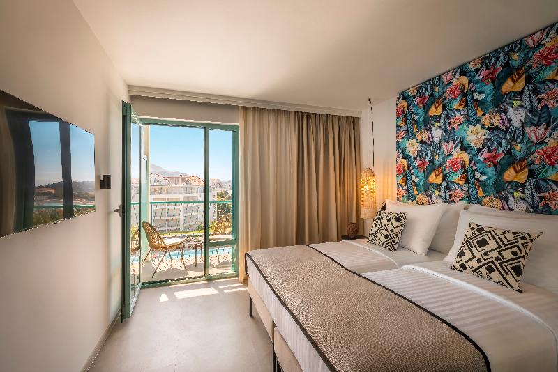 Номер Стандард Боковой Вид на Море с Балконом, Places Dalmacija By Valamar