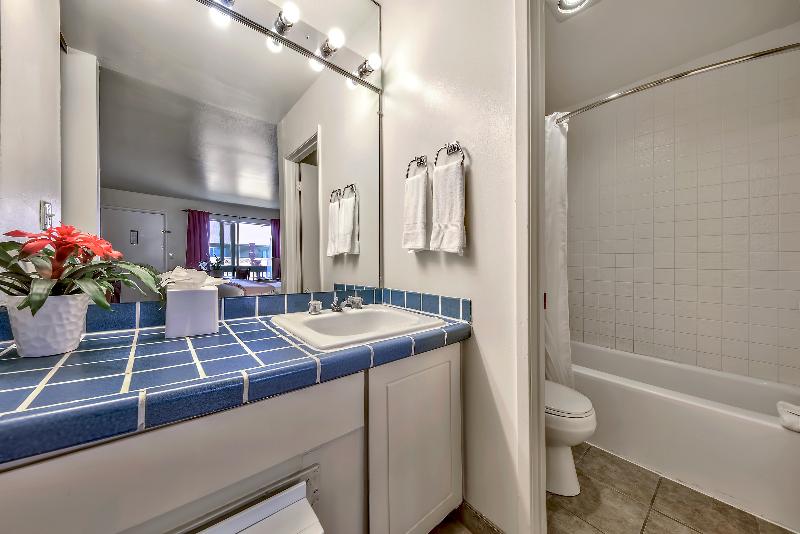 חדר סטנדרט עם מיטת קינג, Forest Suites Resort At The Heavenly Village