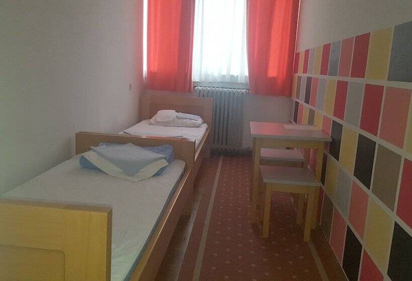 اتاق استاندارد یک تخته با سرویس بهداشتی مشترک, Hi Hostel Zagreb