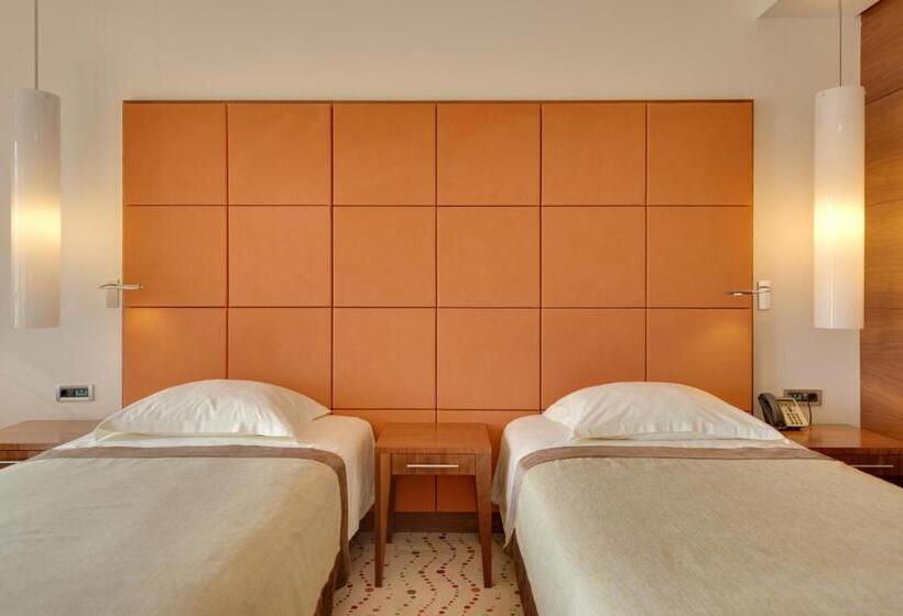 Номер Стандарт Смежный, Monte Mulini Adults Exclusive Hotel By Maistra Collection