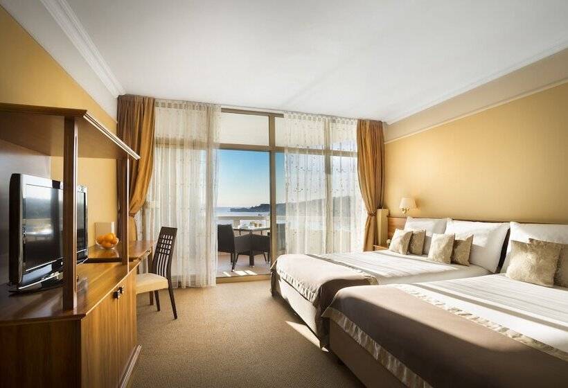 سوئیت اجرایی با چشم‌انداز دریا, Remisens Hotel Metropol