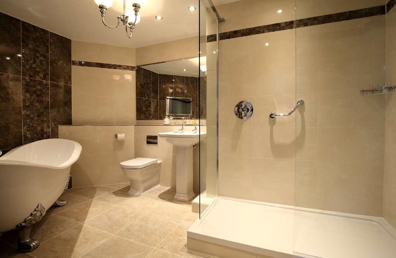 Люкс, Macdonald Bath Spa