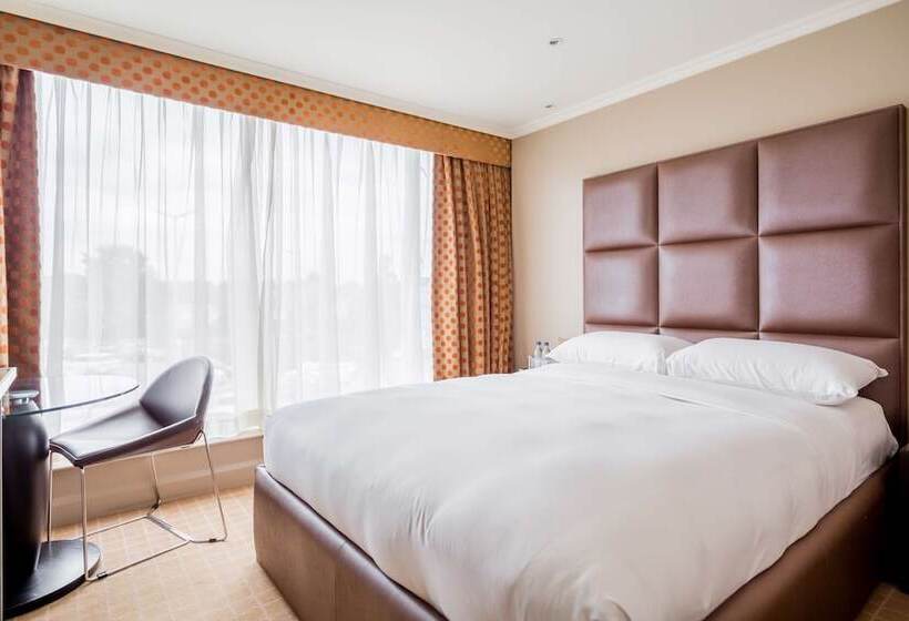 Номер Стандарт, Radisson Blu Hotel, London Heathrow