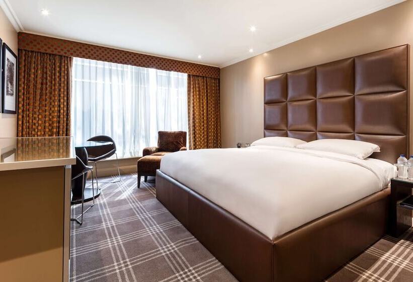 Номер Премиум, Radisson Blu Hotel, London Heathrow