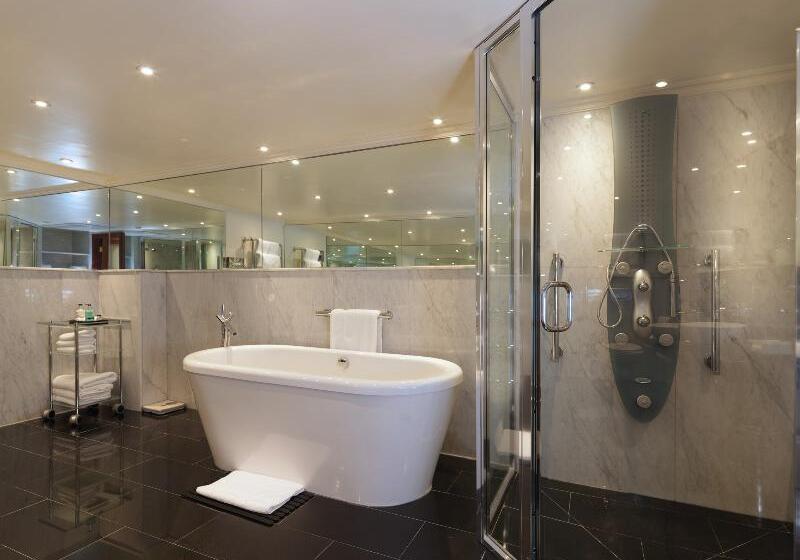 Люкс, Radisson Blu Hotel, London Heathrow