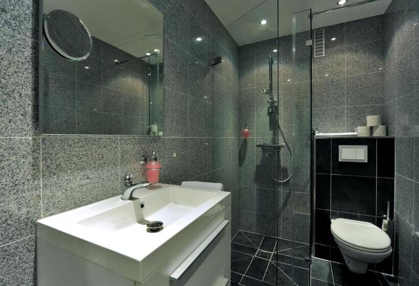 Standard Triple Room, Air Hotel Wartburg