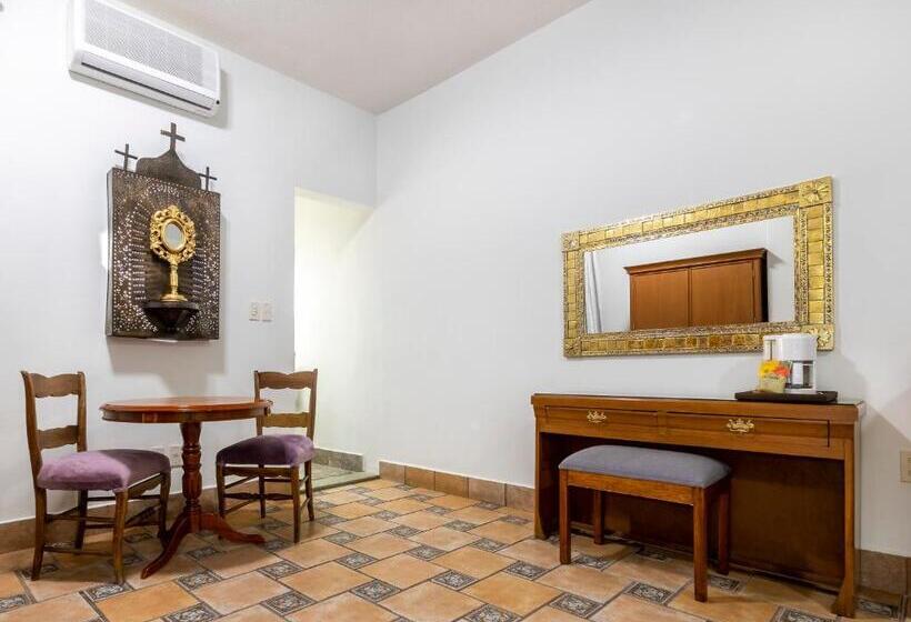 Люкс Кровать Кинг, Boutique Naura Centro