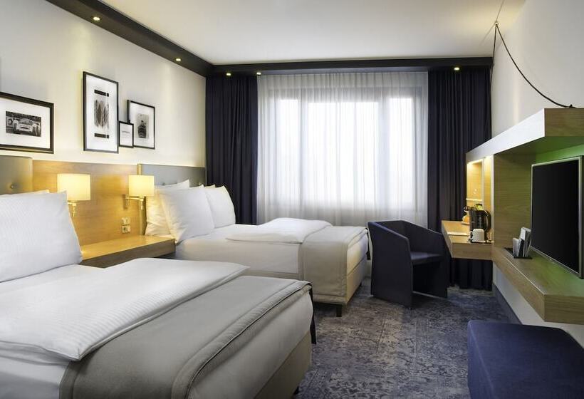 Номер Стандарт 2 Двуспальные Кровати, Holiday Inn Stuttgart, An Ihg