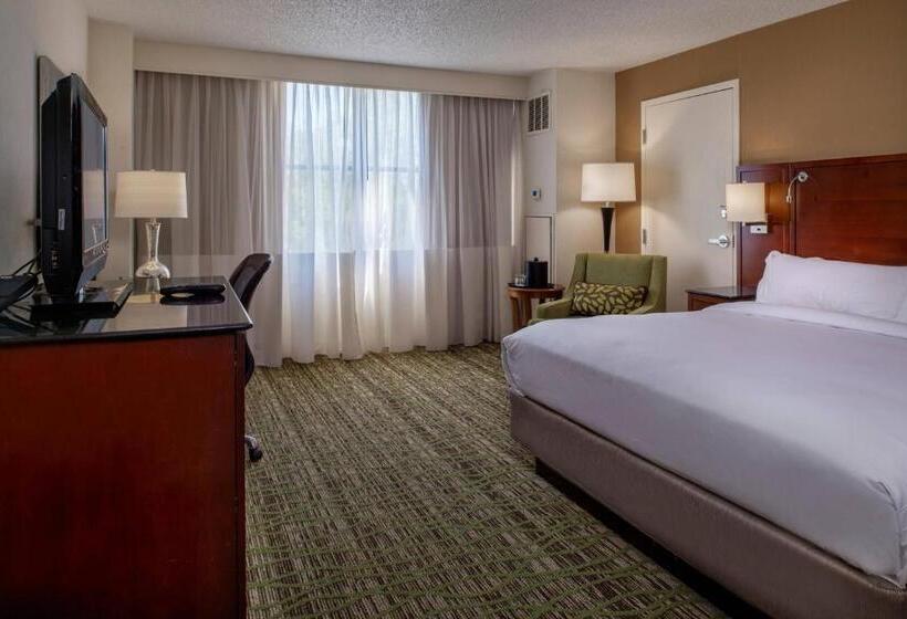 Номер Клуб, Marriott St. Louis West