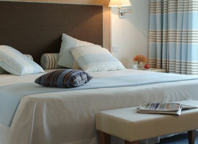Номер Классический Вид на Город, Pestana Carlton Madeira Ocean Resort