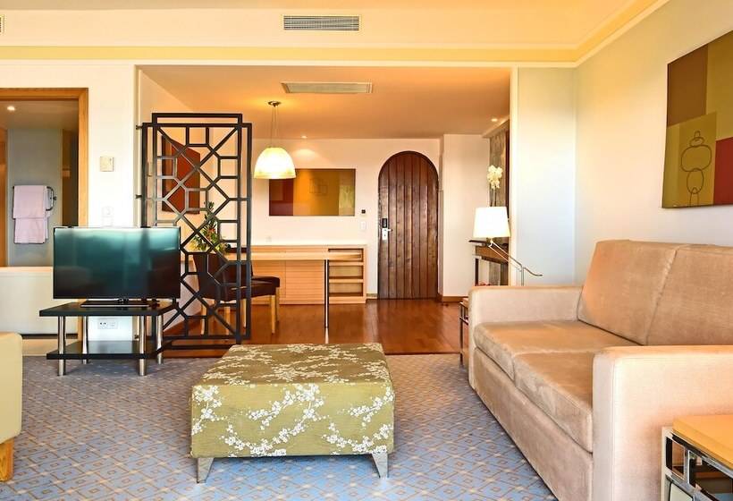 Полулюкс, Pestana Carlton Madeira Ocean Resort