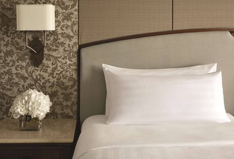 Номер Deluxe, Shangrila Jakarta