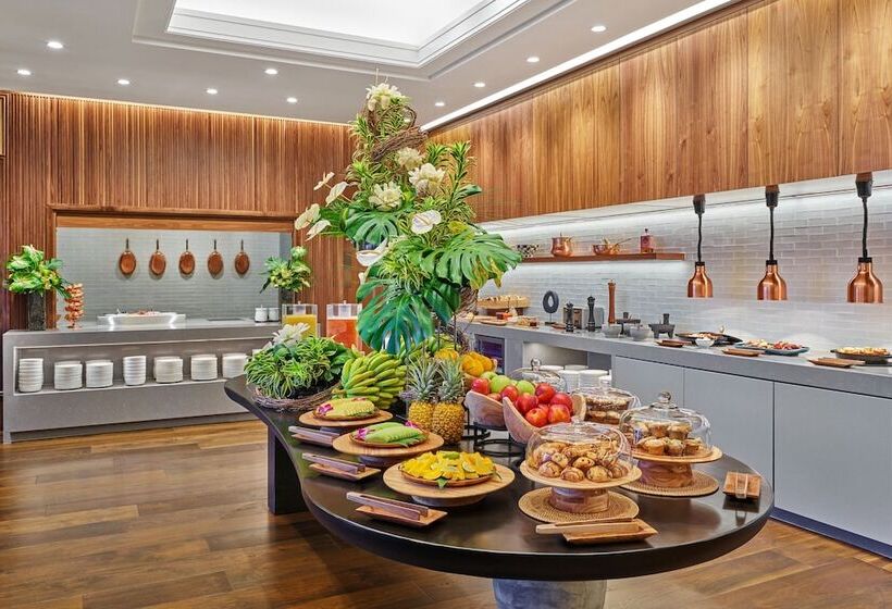 Люкс Клуб, The Ritz Carlton Maui, Kapalua