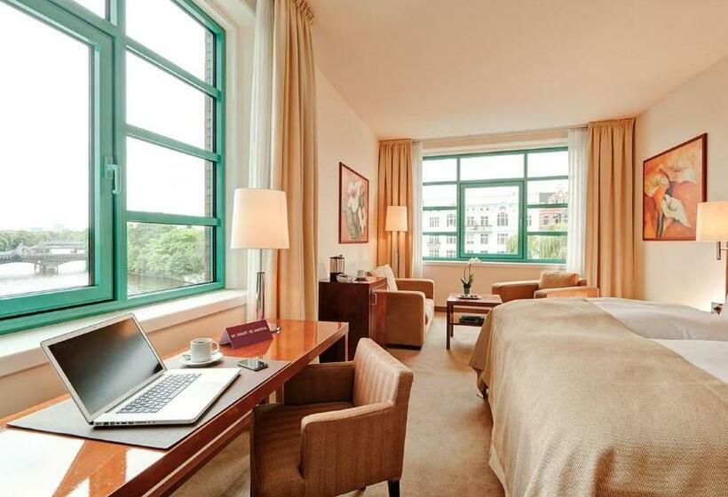 Standardzimmer mit Flussausblick, Ameron Hotel Abion Spreebogen Berlin
