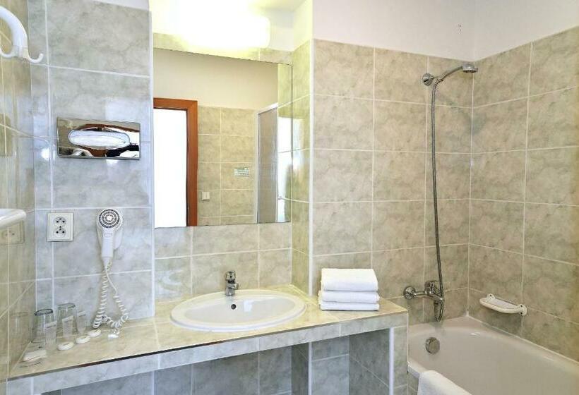Quarto Estandar, Merkur   Czech Leading Hotels