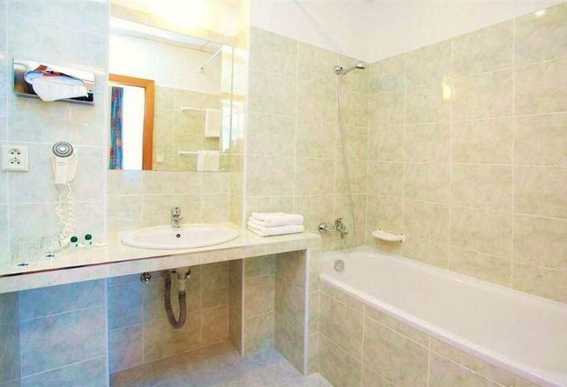 Quarto Estandar, Merkur   Czech Leading Hotels