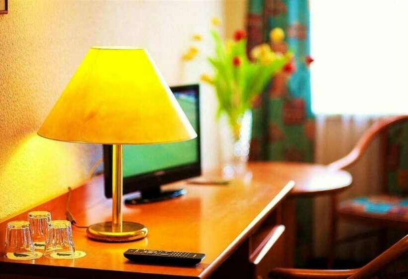 Quarto Triplo Estandar, Merkur   Czech Leading Hotels