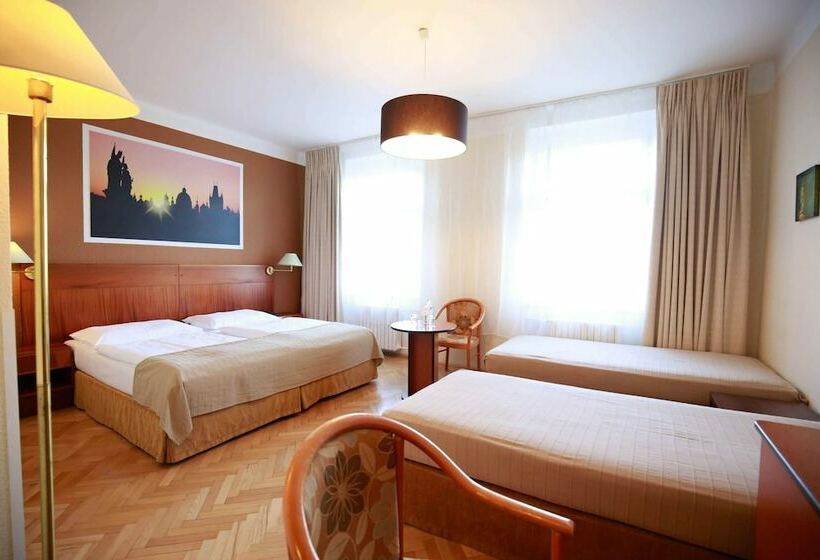 Quarto Quádruplo Estandar, Merkur   Czech Leading Hotels