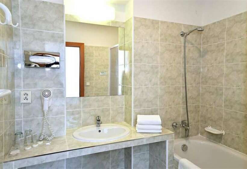 Quarto Quádruplo Estandar, Merkur   Czech Leading Hotels