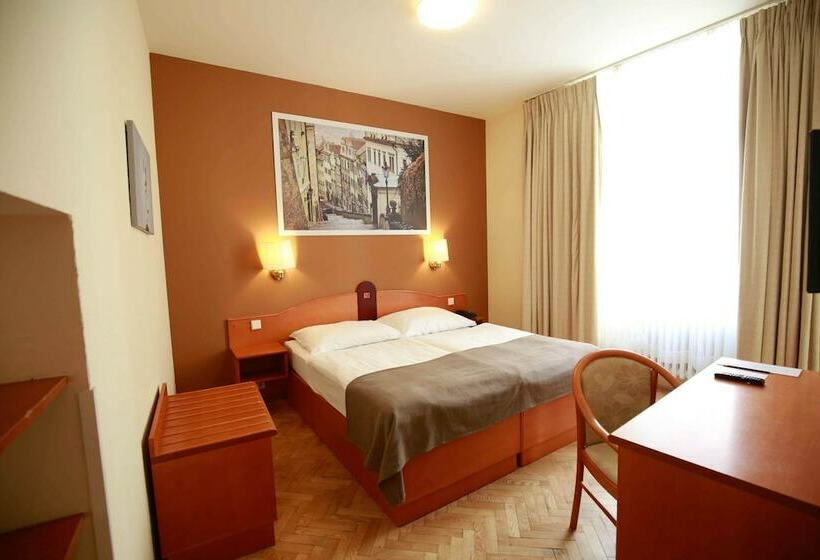 Quarto Economy, Merkur   Czech Leading Hotels
