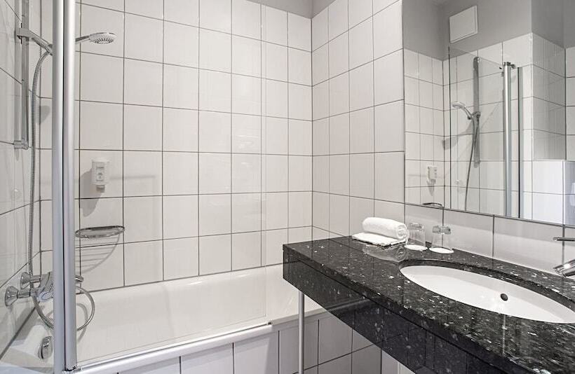Классический Номер, Victor S Residenz Hotel Saarlouis