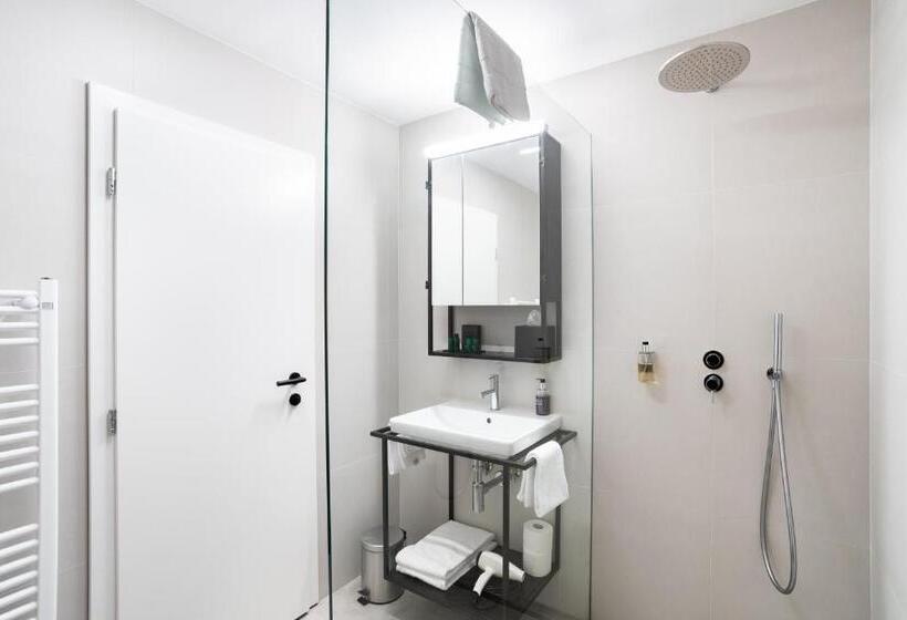 اتاق سوپریور با بالکن, Art Hotel Tartini