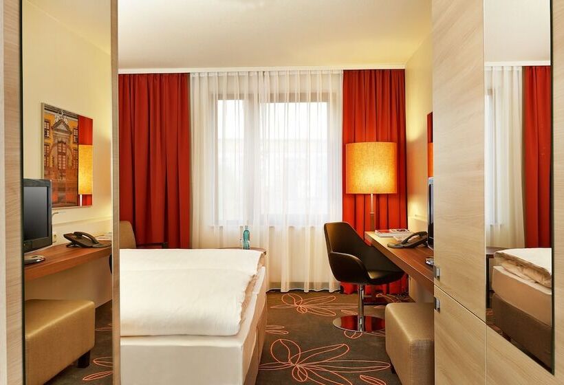 Номер Стандарт, H+ Hotel Hannover