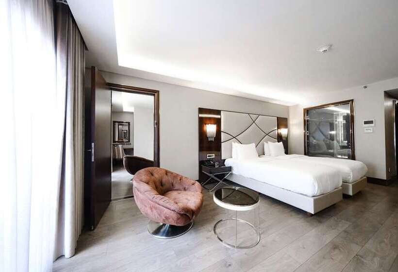 اتاق خانوادگی, Hilton Brussels Grand Place