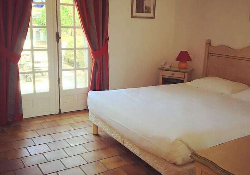 Семейный Номер, Hôtel Jas Neuf