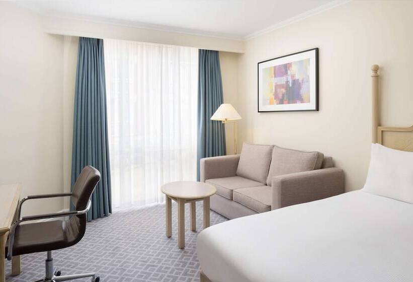 Номер Стандарт, Hilton Northampton
