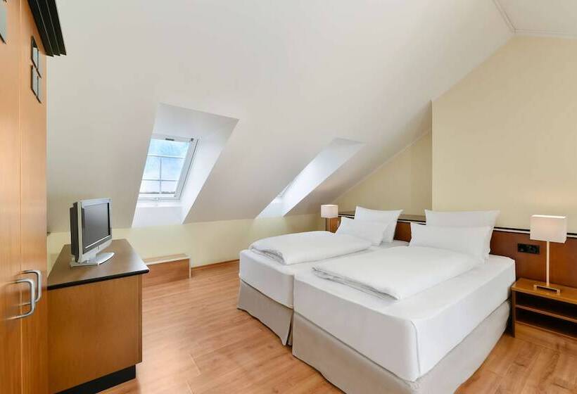 Семейный Номер, NH München City Süd