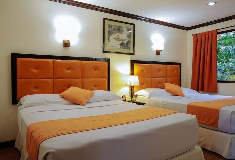 디럭스 룸, Paradise Garden Hotel And Convention Center Boracay Powered By Aston