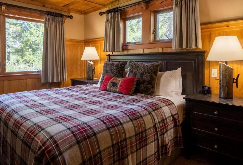 오두막, Tamarack Lodge