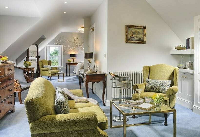 Полулюкс, Killarney Randles